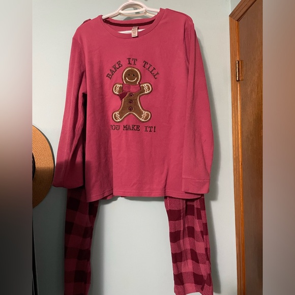 Fleece PJ set 🌻🌻4 for $25 bundle🌻🌻 - Picture 1 of 5